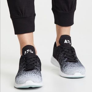APLTechloom Pro Sneakers - 7.5 Wht/Gry/blk Melange